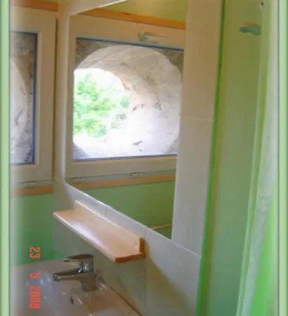 Bed & Breakfast De La Chanal 07 *